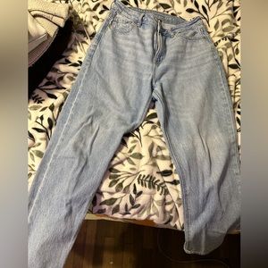 American eagle mom jeans